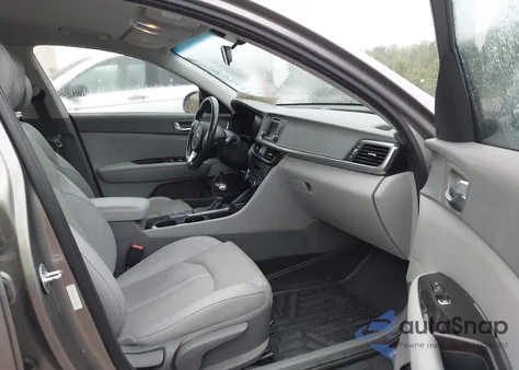 2016 Kia Optima Ex z USA, uszkodzony, nr VIN 5XXGU4L30GG085317